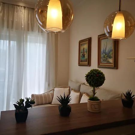 Noras Delouxe1 Apartment